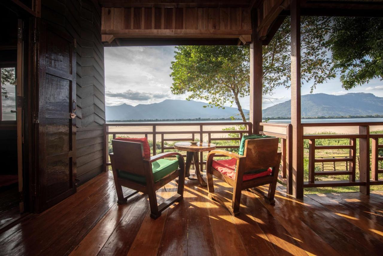 La Folie Lodge Champasak Exterior photo